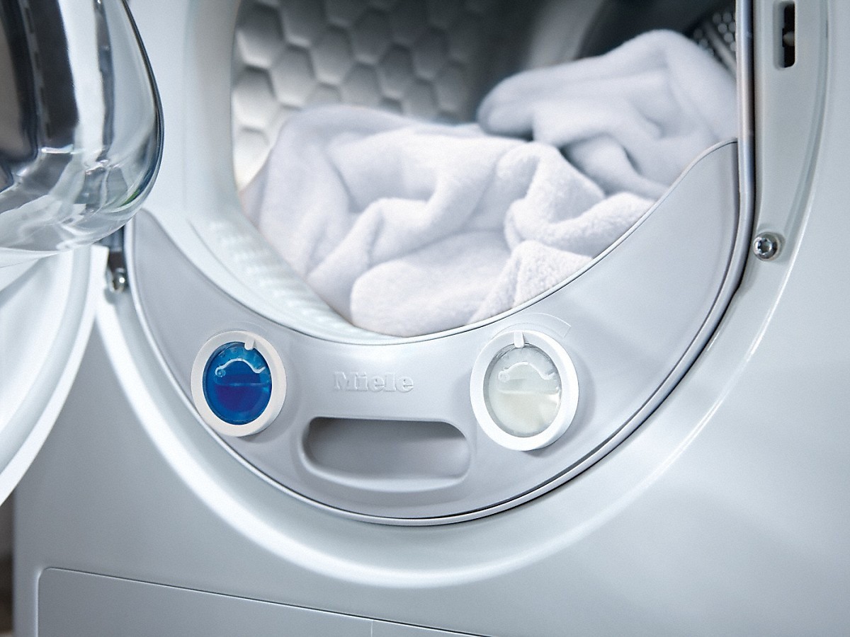e04-1 Suszarka z pompą ciepła T1 TSL783WP EcoSpeed Steam 9kg Miele