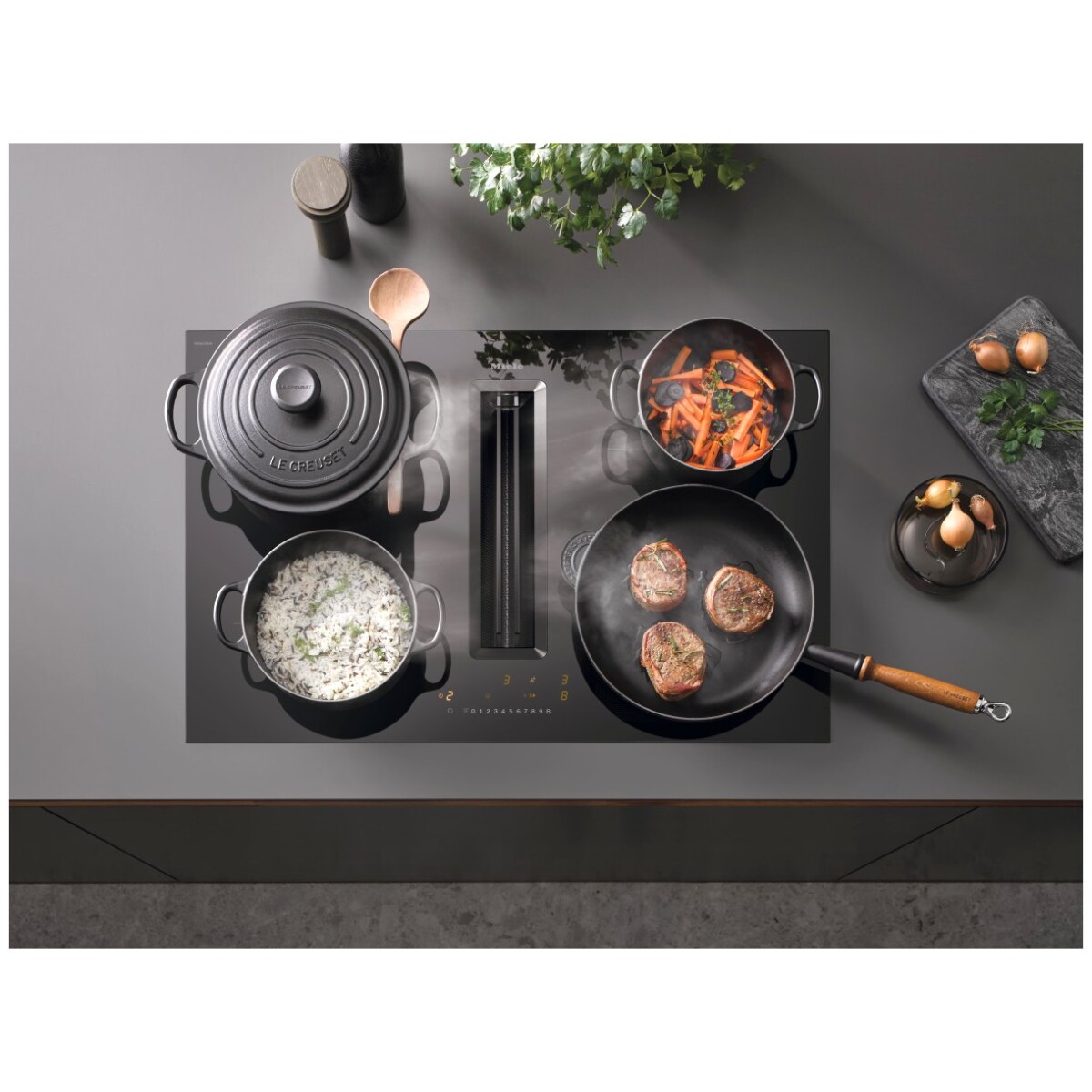 plyty-indukcyjne-ze-zintegrowanym-wyciagiem-nablatowym-miele-kmda-7272-fl-a-silence-3 Płyta indukcyjna ze zintegrowanym wyciągiem nablatowym MIELE KMDA 7272 FL-A Silence